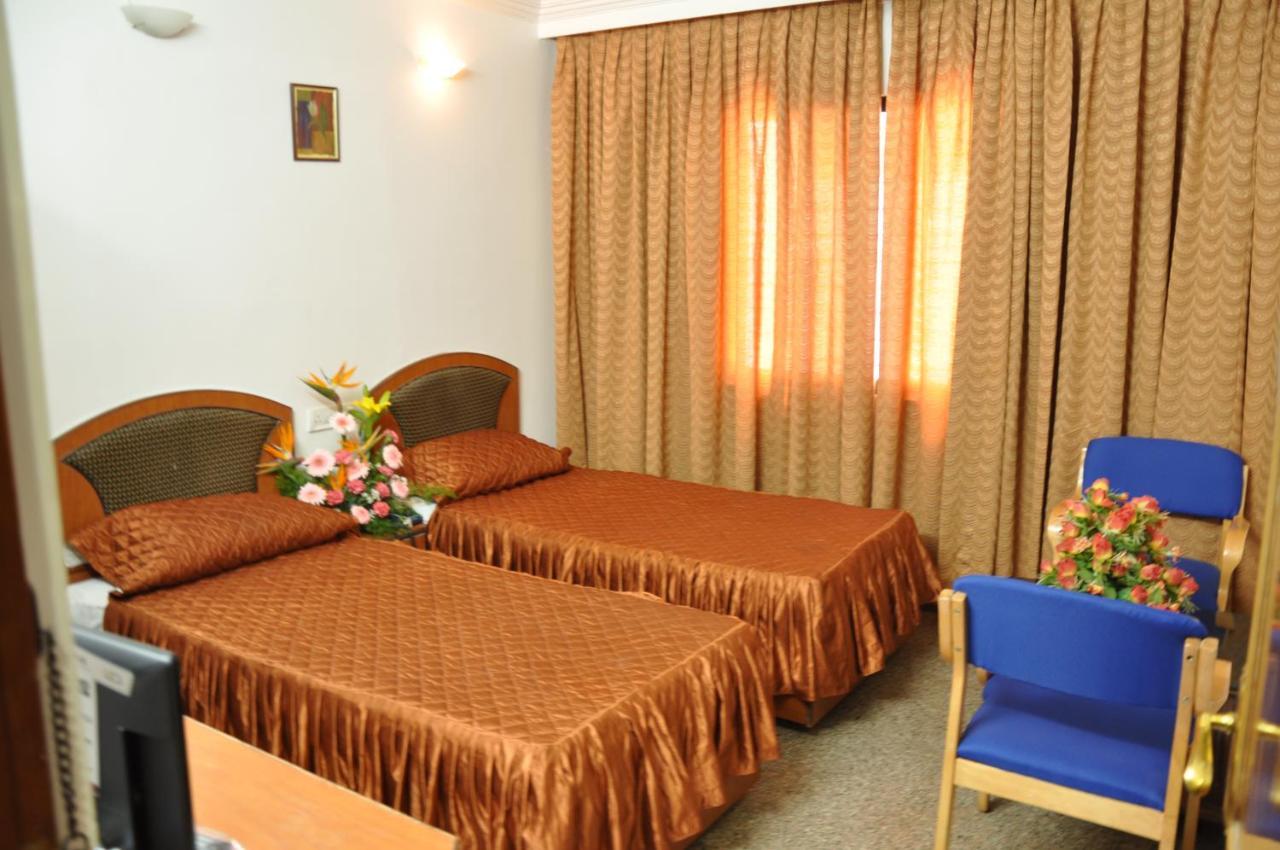 העיר בנגלור Hotelpearlinn מראה חיצוני תמונה