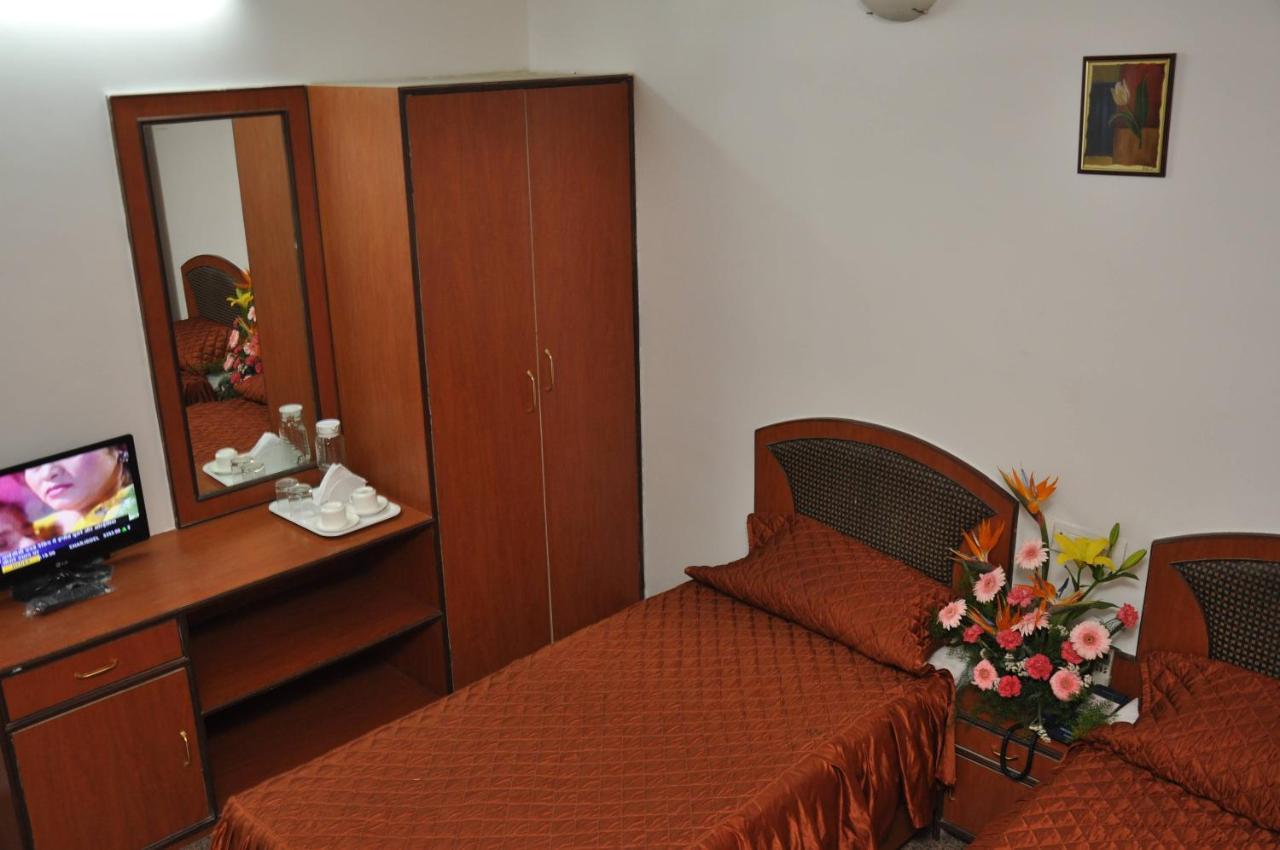 העיר בנגלור Hotelpearlinn מראה חיצוני תמונה